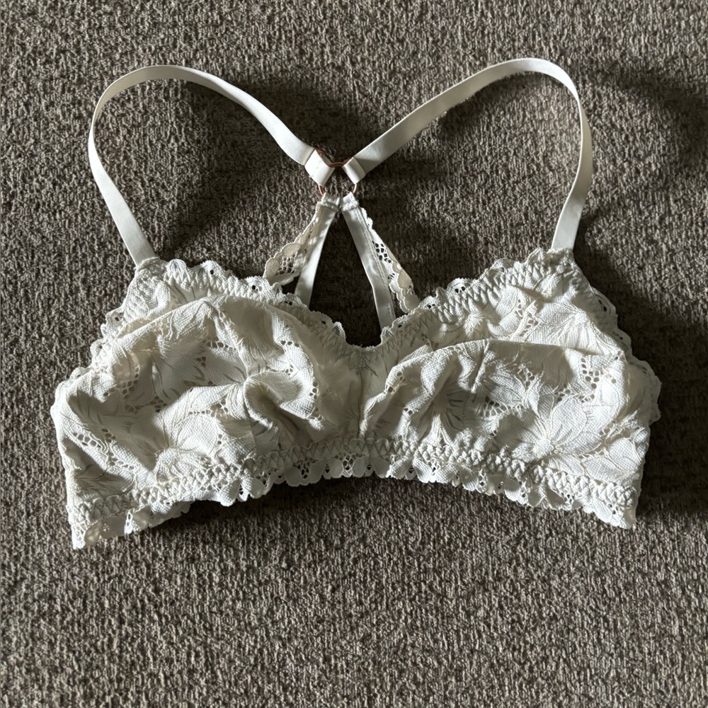 Aerie Elegant Lace Bralette in Cream